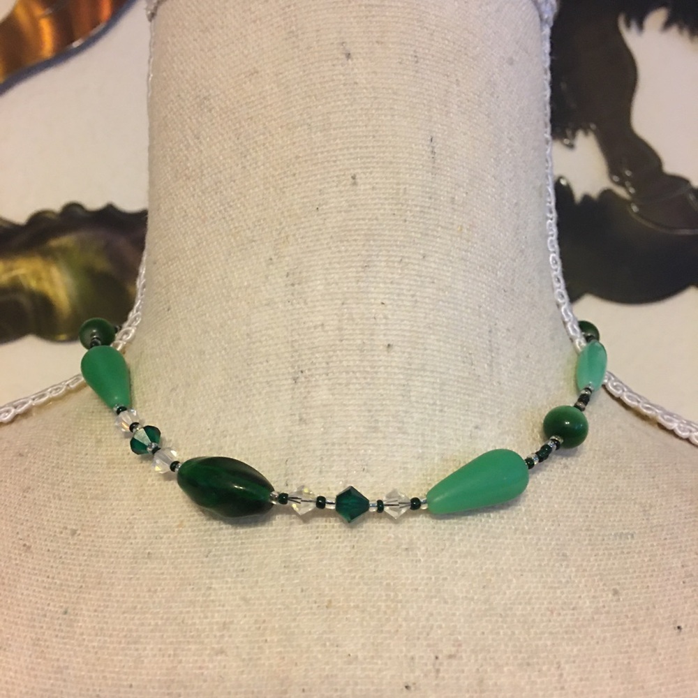 Artisan green tone beaded choker necklace